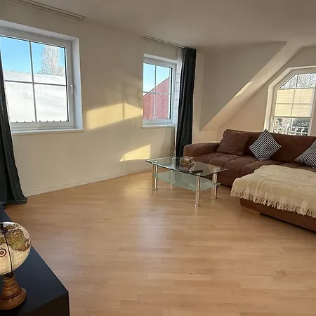 Luxurioese 3-zimmer-villa-wohnung In Misburg-sued *