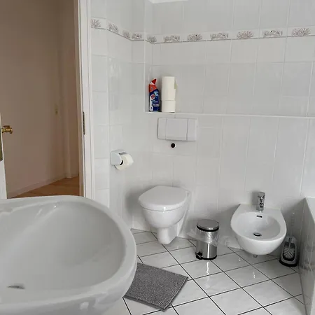 Apartment Luxurioese 3-zimmer-villa-wohnung In Misburg-sued Hannover