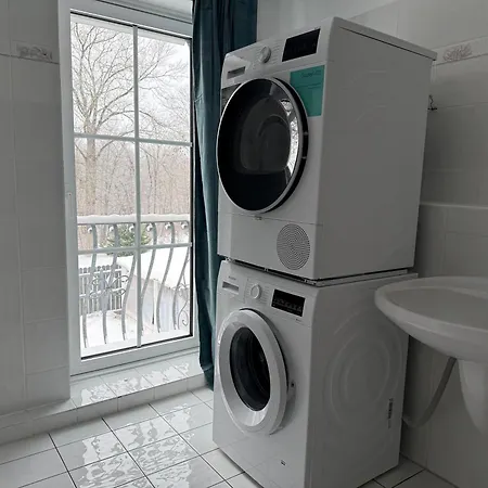 Apartment Luxurioese 3-zimmer-villa-wohnung In Misburg-sued *